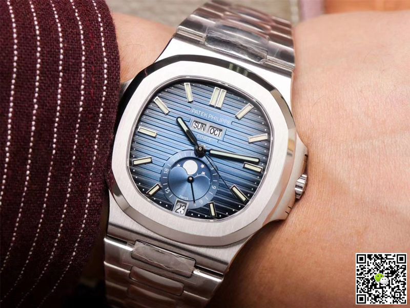 PF Factory Patek Philippe Nautilus 5726/1A-014 Moonphase Blue Gradient Black Dial