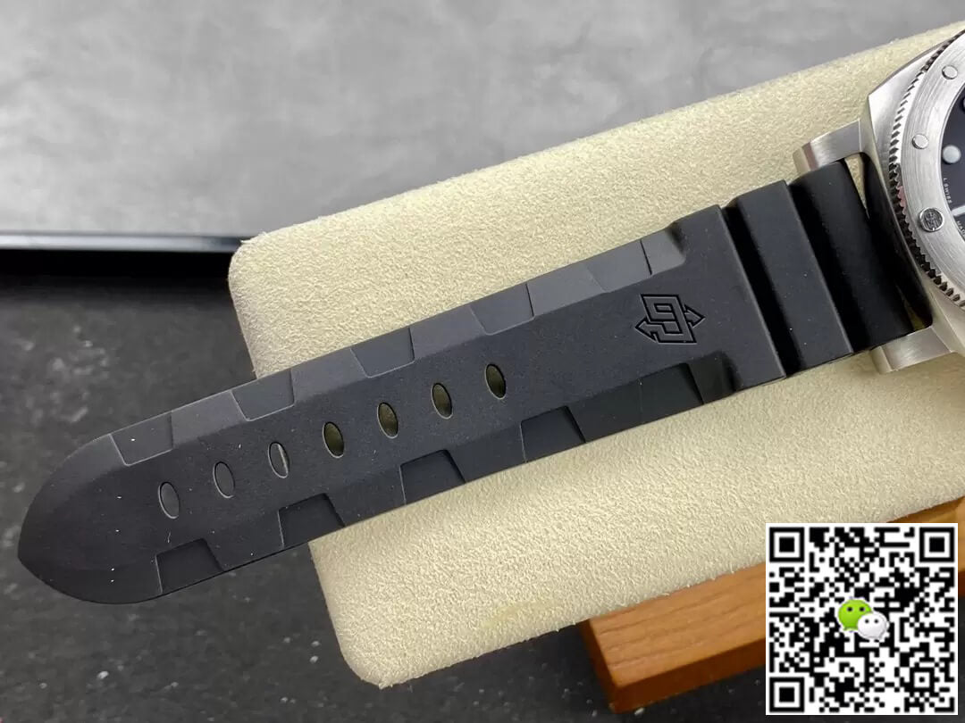 Panerai Submersible PAM1323 VS Factory Gray Dial