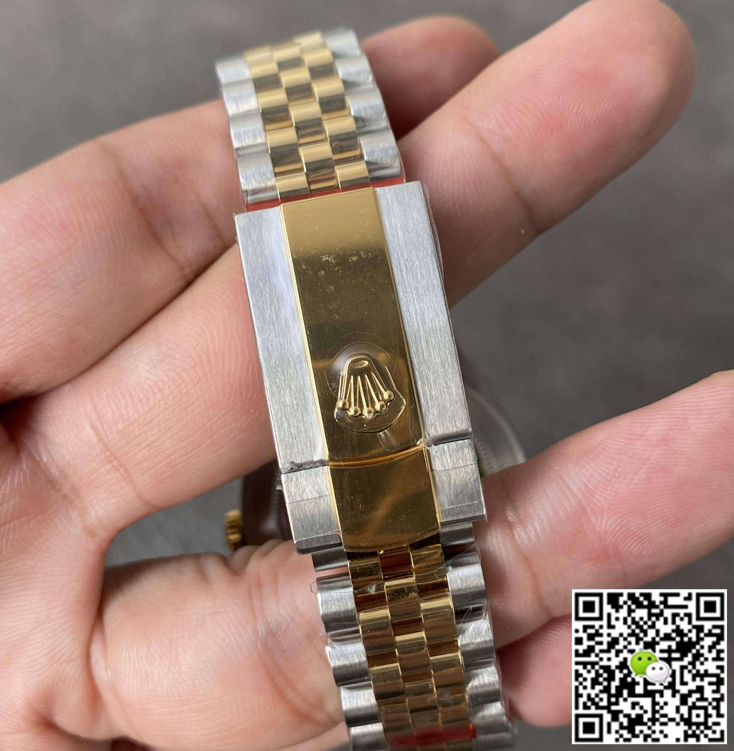 Rolex Datejust M126333-0010 VS Factory Champagne Dial