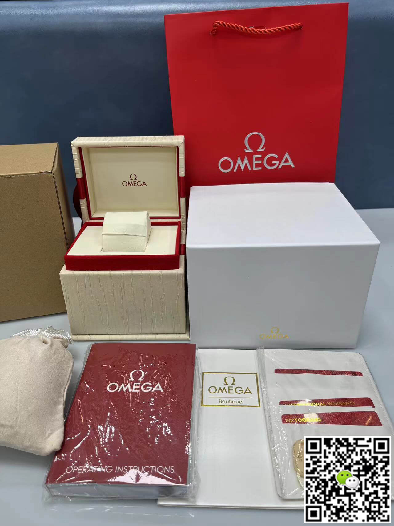 Women OMEGA box