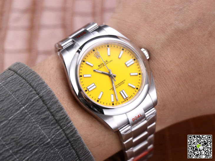 Rolex Oyster Perpetual M124300-0004 41MM EW Factory Yellow Dial