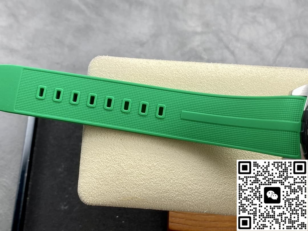 TAG Heuer F1 CAZ101AP.FT8056 green strap