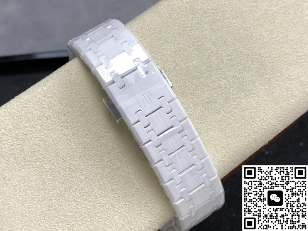 Audemars Piguet Royal Oak 15500 APS Factory Date Display