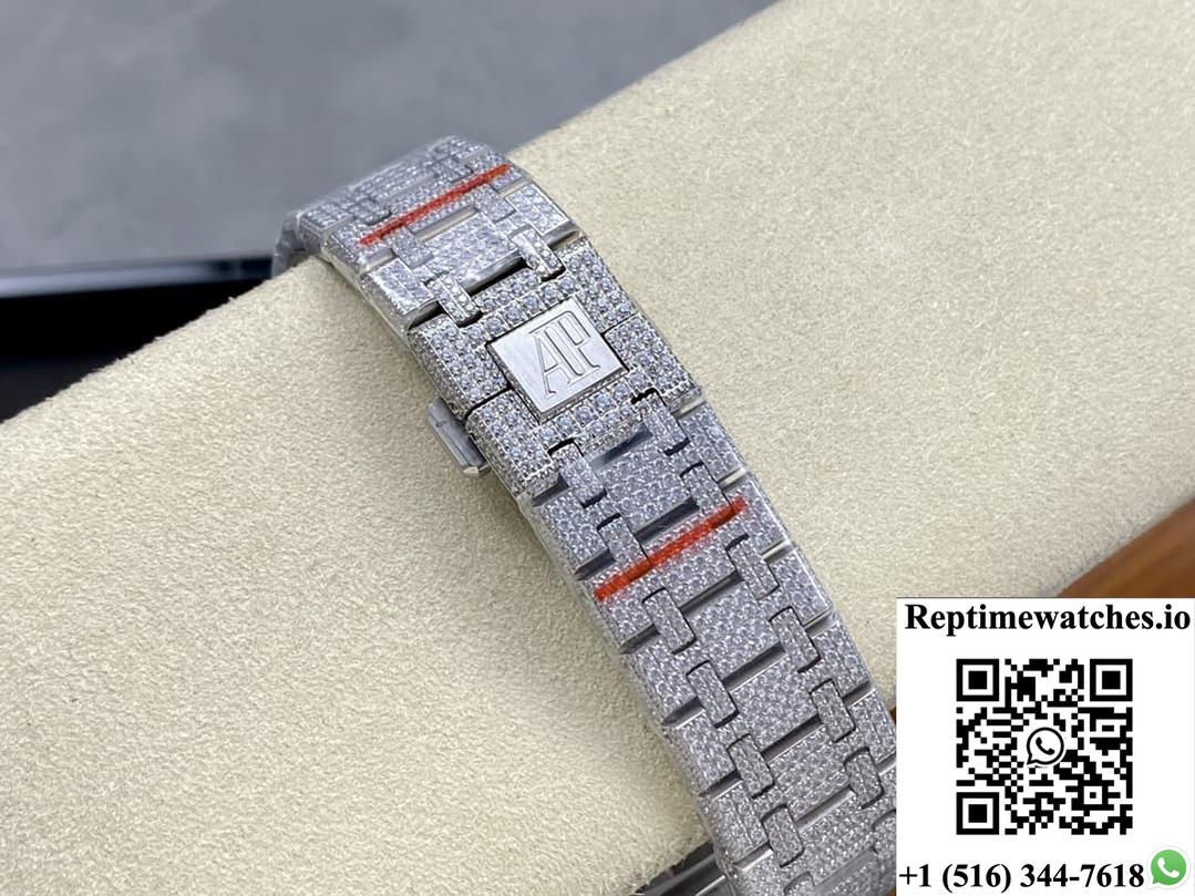 Audemars Piguet Royal Oak 15400ST.010 AMG Factory Diamond Hour Markers
