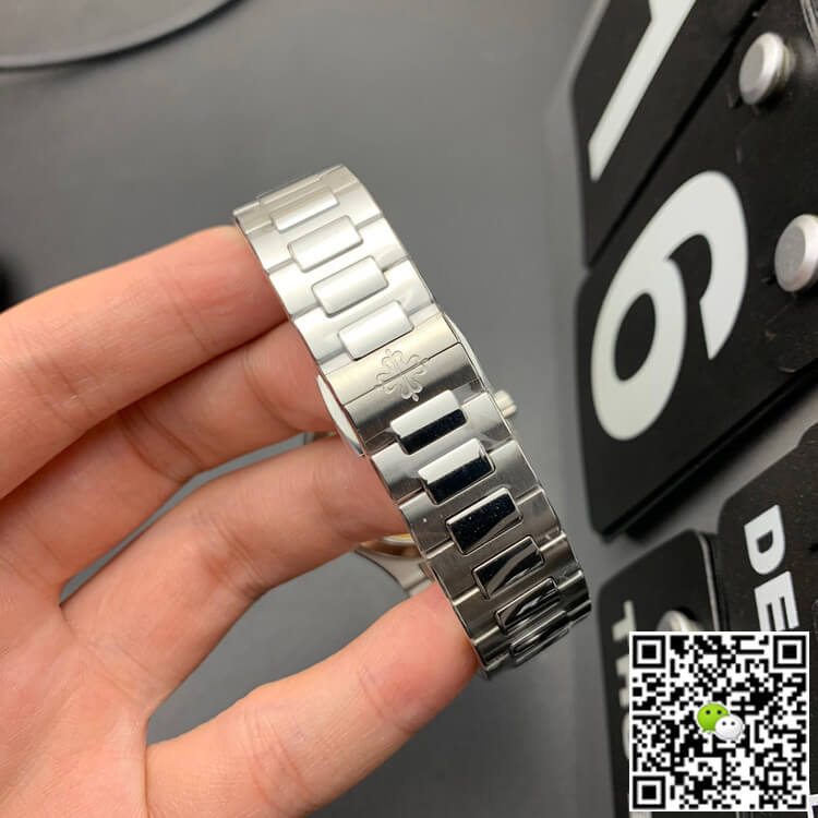 Patek Philippe Nautilus 7118/1200A-010 3K Factory Diamond-set Bezel