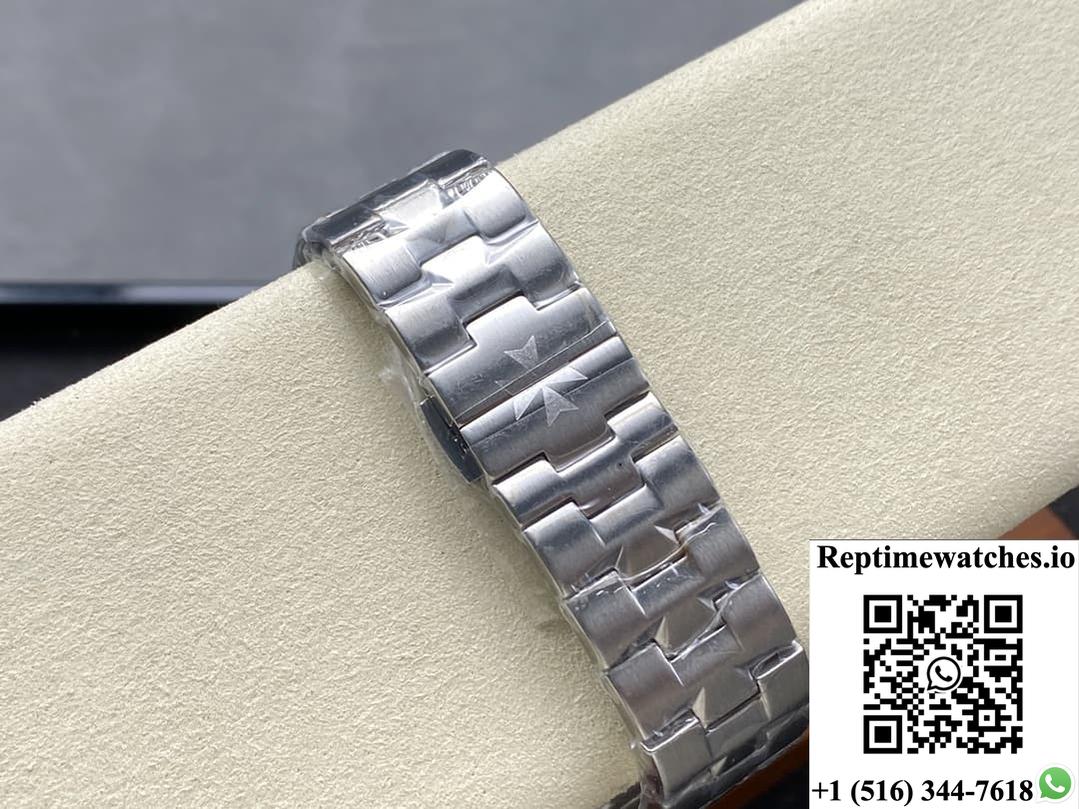 Vacheron Constantin Overseas 4000V-B917 GR Factory Date Display