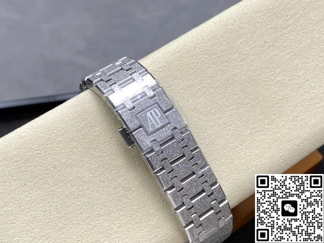 Audemars Piguet Royal Oak 26239BC.GG.1224BC.02 OM factory stainless steel bezel