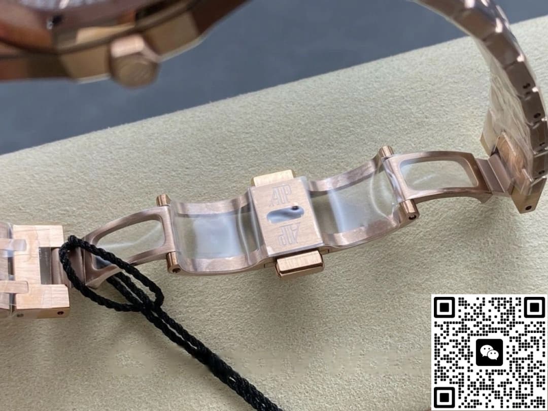 Audemars Piguet Royal Oak 67653OR.GG.1263OR.01 ZF factory date display