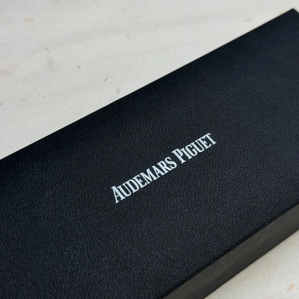 AUDEMARS PIGUET ROYAL OAK BLACK LUXURY PEN 001