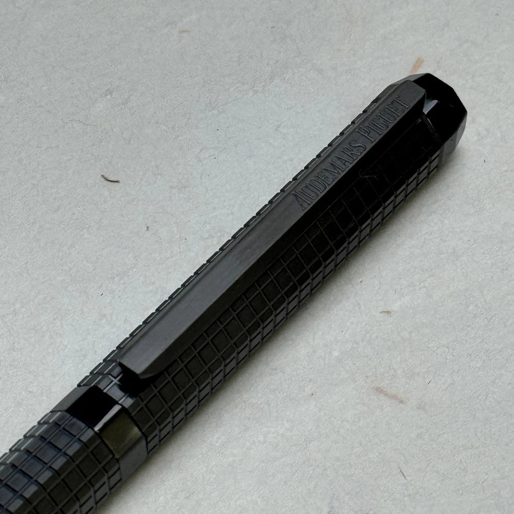 AUDEMARS PIGUET ROYAL OAK BLACK LUXURY PEN 001