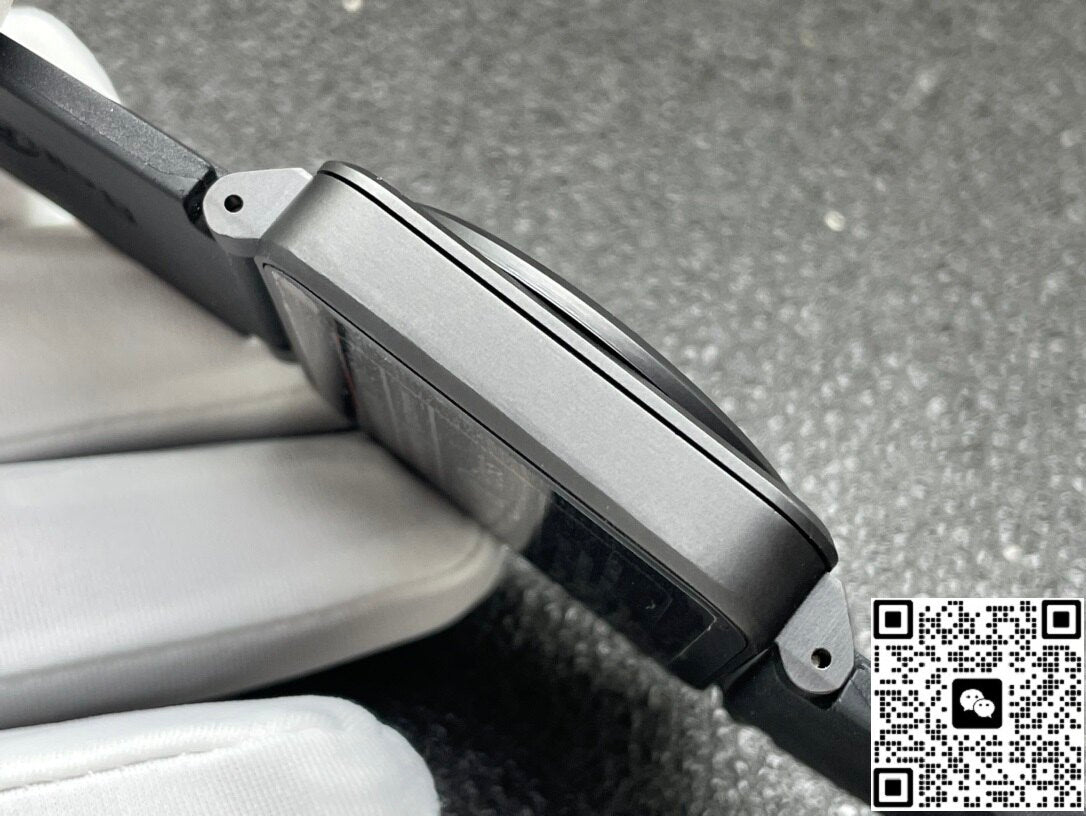 Bell & Ross INSTRUMENTS series BR03A-CPS-CE SRB stainless steel buckle