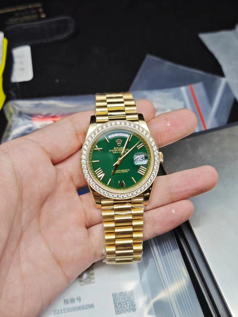 Gm Factory Replica Rolex Day Date Wrapped Gold Watch
