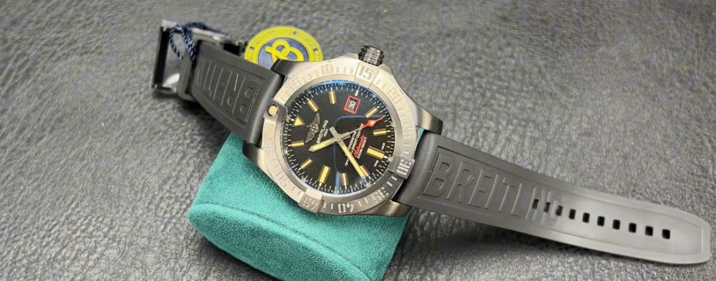 Breitling Avenger Blackbird Replica