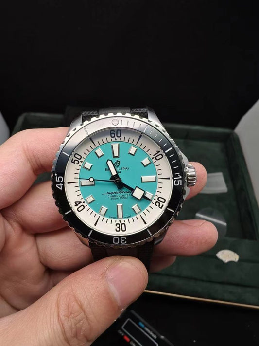 Replica Breitling Superocean 300m 44mm with Swiss Sw200 Movement