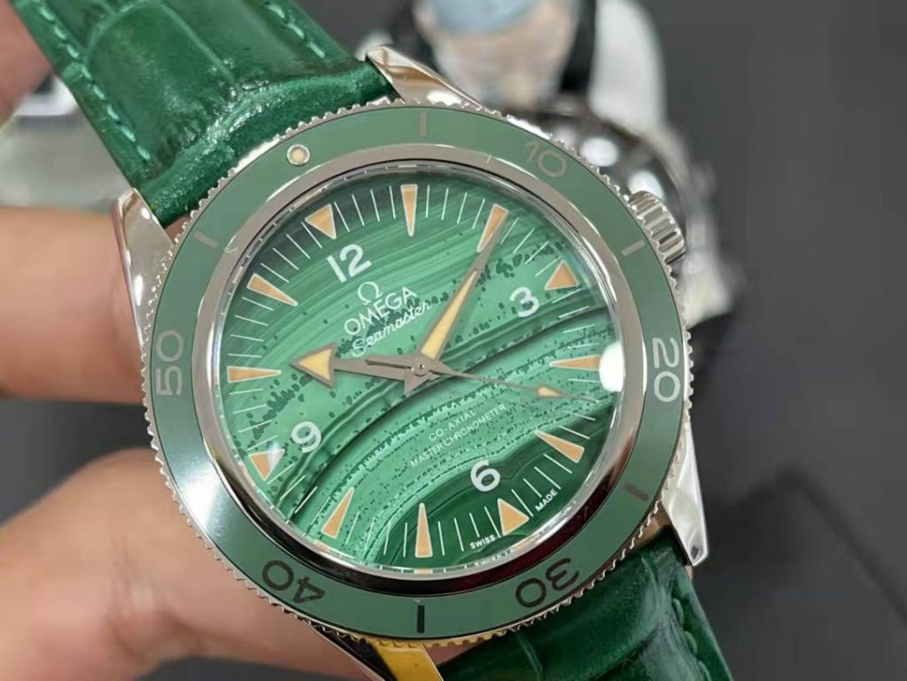 Tw Factory Replica Omega Seamaster 300m with Lazurite Dial 8913 Movement