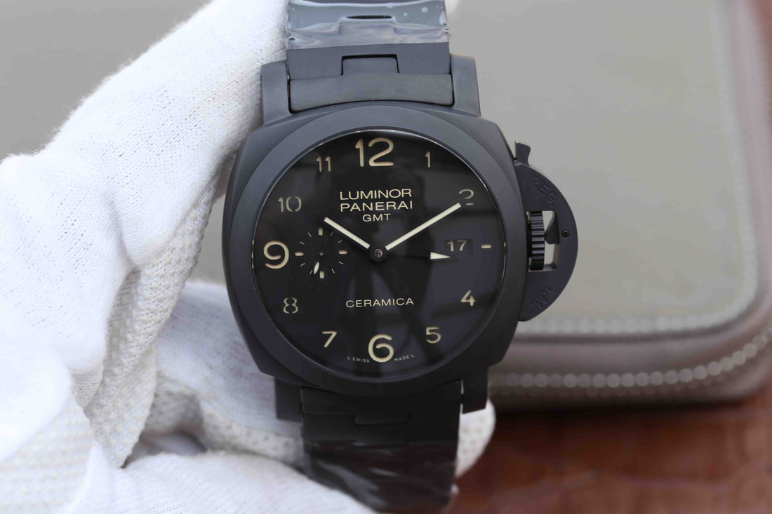 Vs Factory Updated V2 Replica Panerai Pam 438 Luminor Gmt Real Ceramic Watch with Super Clone P 9001 Movement