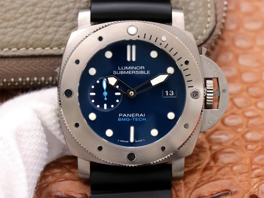 Vs Factory Replica Panerai Luminor Submersible Pam 692 Titanium Watch with Super Clone P 9010