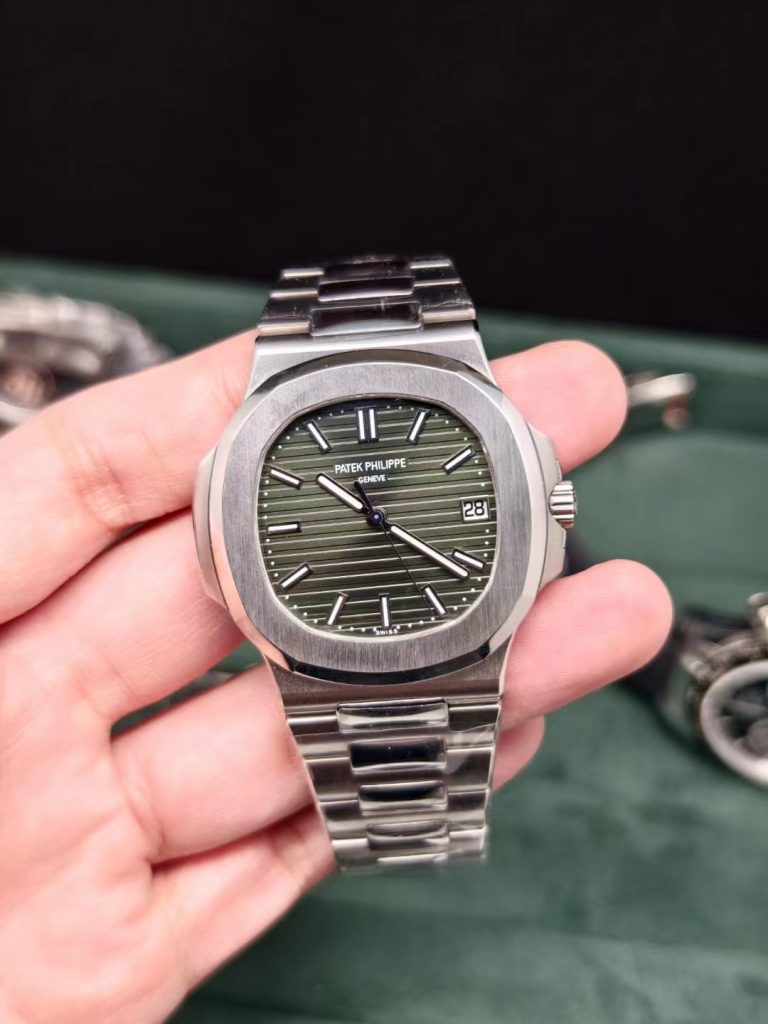 Replica Patek Philippe Nautilus 5711 Green with Sw Dial