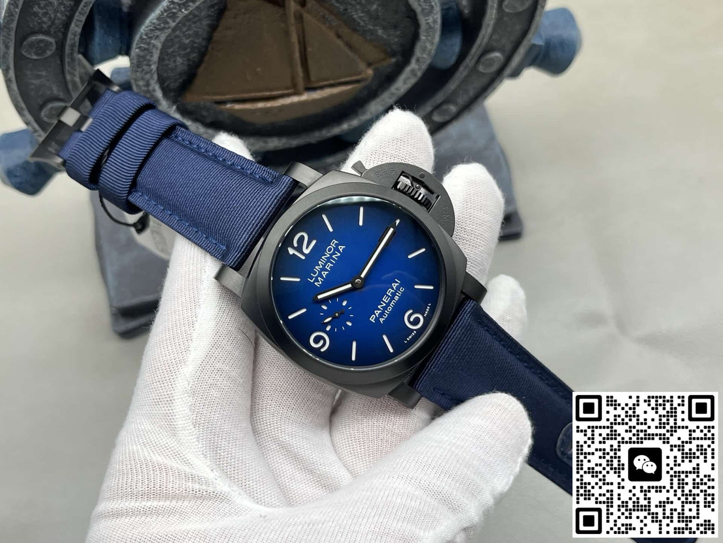 Panerai Submersible PAM02319 VS Factory Black Case