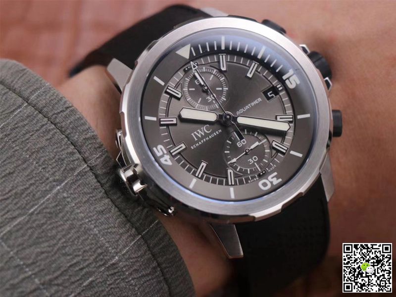 IWC Aquatimer IW379506 Shark Special Edition V6 Factory Gray Dial