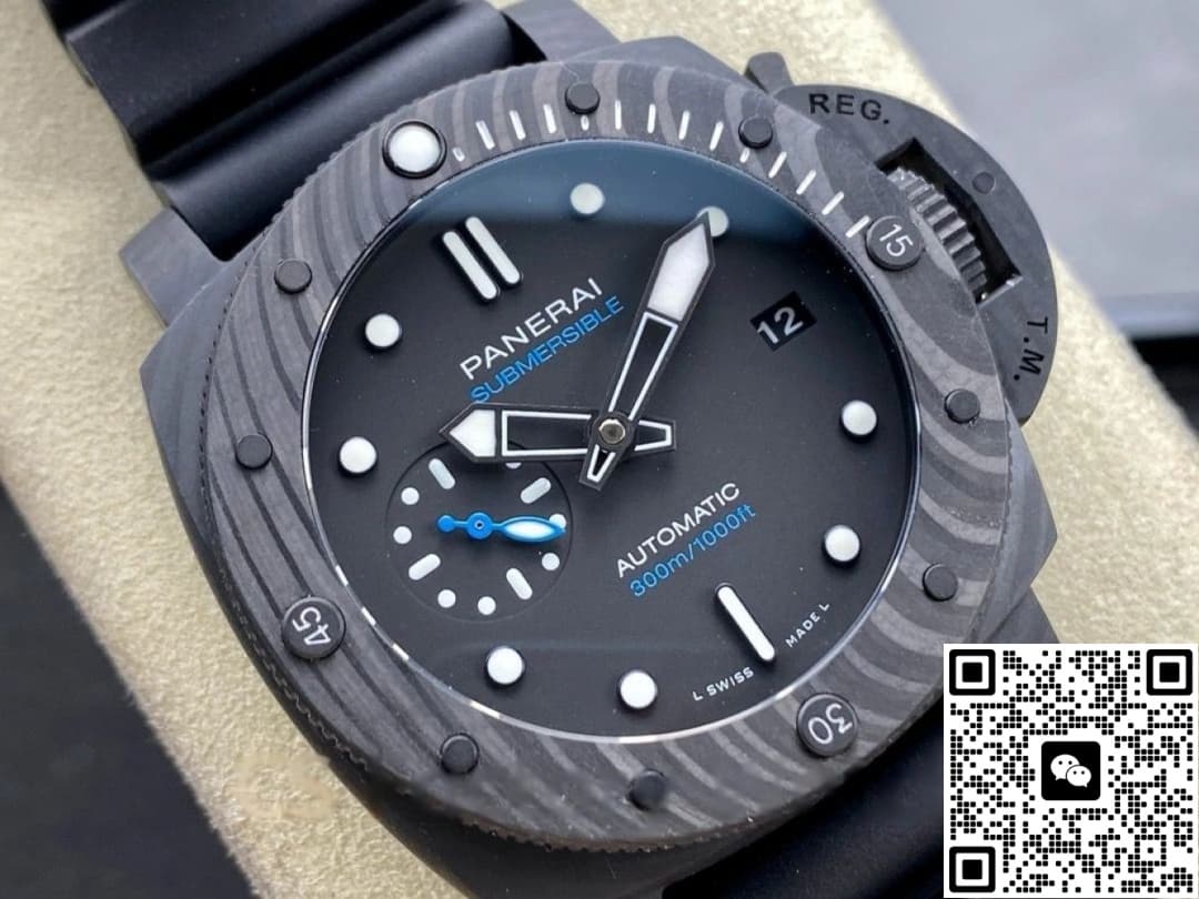 Panerai Submariner PAM02231 VS Factory Date Display