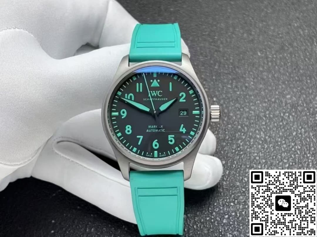 IWC Pilot’s Watch IW328210 M+ Factory Date Display