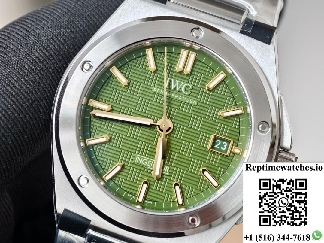IWC Engineer IW328908 V7 Factory Green Dial