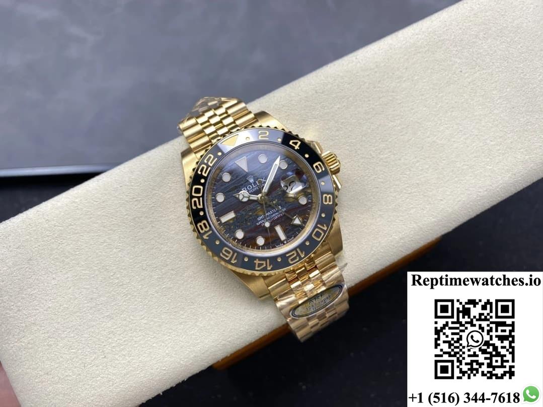 Rolex GMT-Master II 126718GRNR-0002 AR Factory Date Display