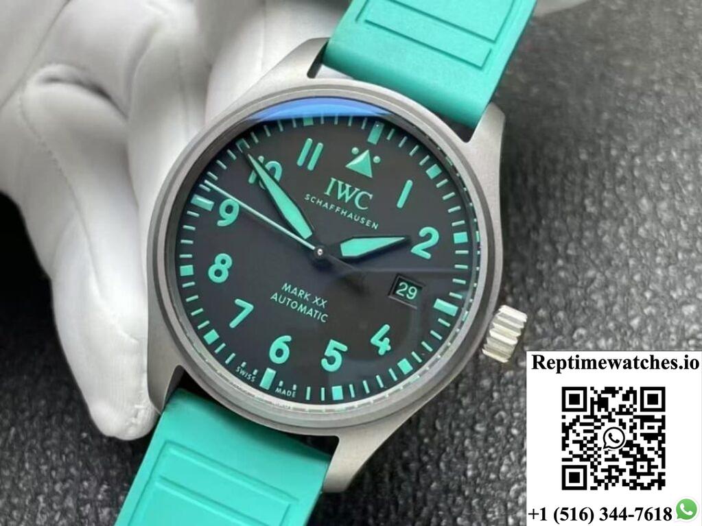 IWC PILOT’S WATCH IW328210 M+ FACTORY DATE DISPLAY