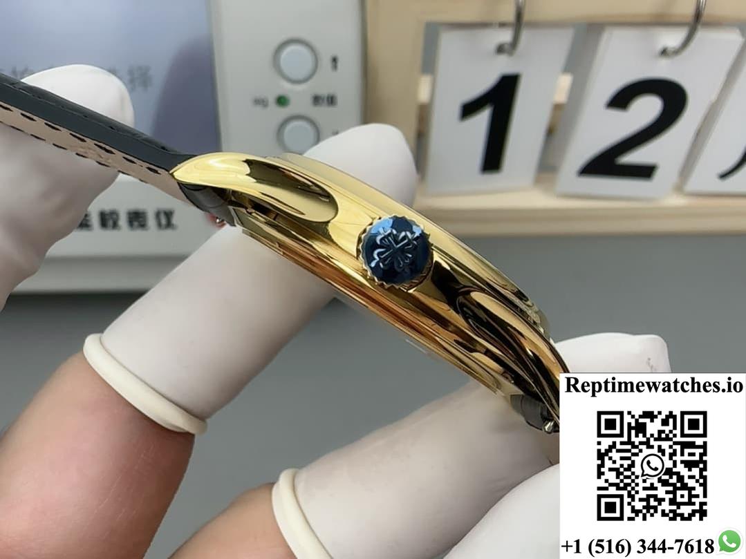 Patek Philippe Calatrava 5227J-001 3K Factory Date Display