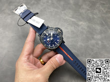 Panerai Submersible PAM01466 VS Factory Date Display