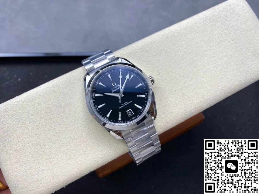 Omega Seamaster 220.10.41.21.01.002 VS Factory Date Display