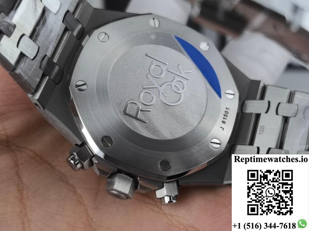Audemars Piguet Royal Oak 26331ST.OO.1220ST.03 APW Factory date display