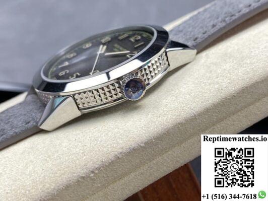 Patek Philippe Calatrava 5226G-001 GR Factory Date Display