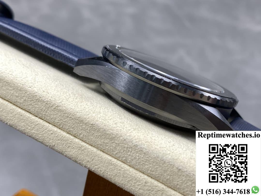 Blancpain Fifty Fathoms 5000A-0140-O52A GF Factory Date Display