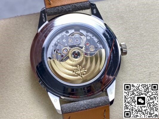 Patek Philippe Calatrava 5226G-001 GR Factory Date Display