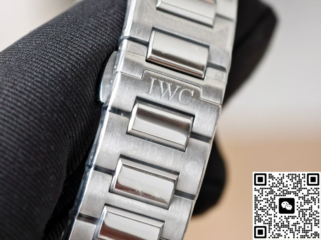 IWC Engineer IW328908 V7 Factory Green Dial