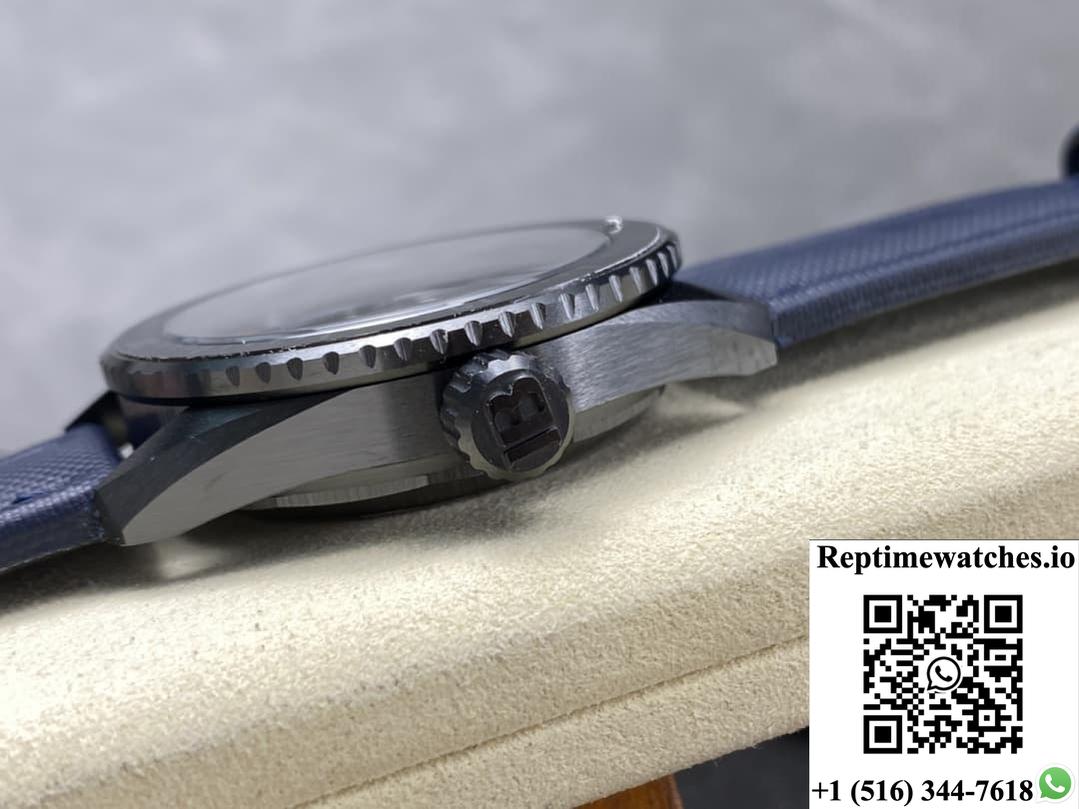 Blancpain Fifty Fathoms 5000A-0140-O52A GF Factory Date Display