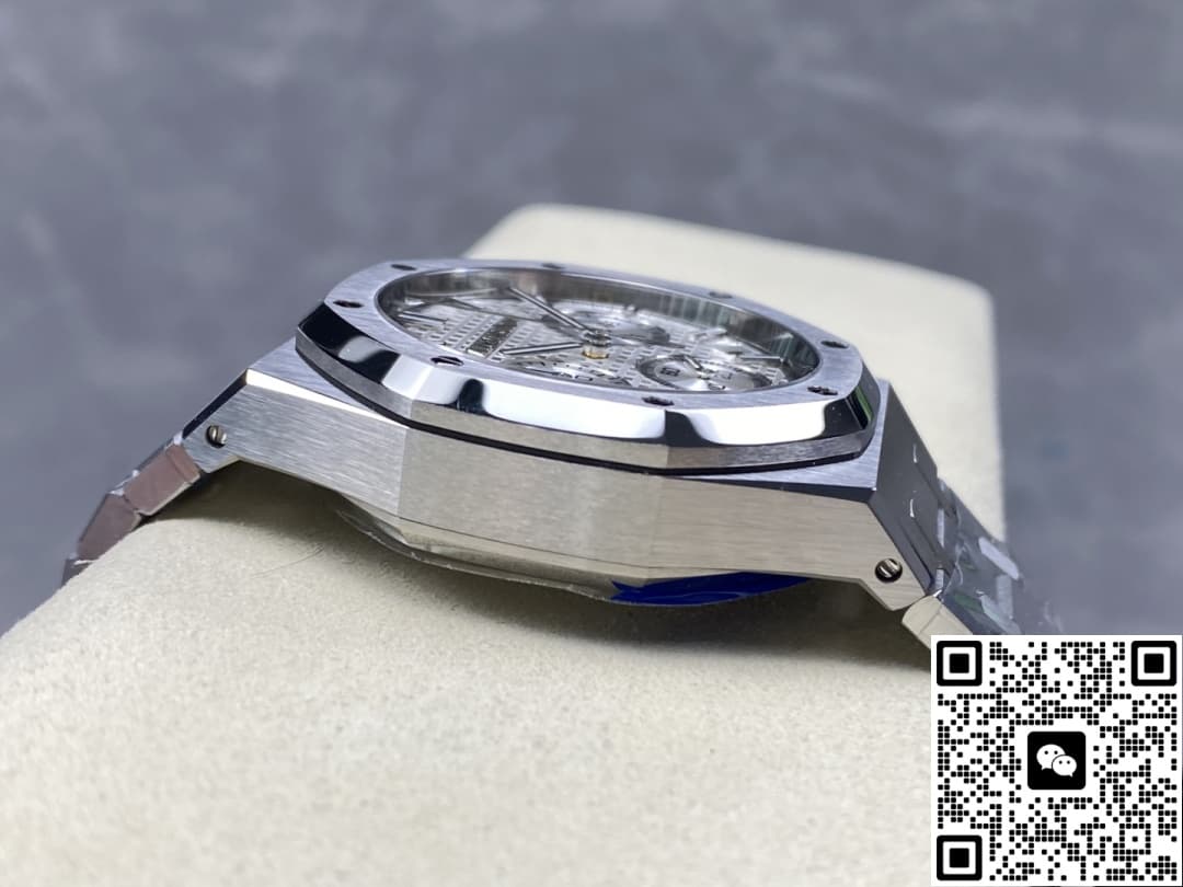 Audemars Piguet Royal Oak 26240ST.OO.1320ST.07 APS Factory Luminous hour markers