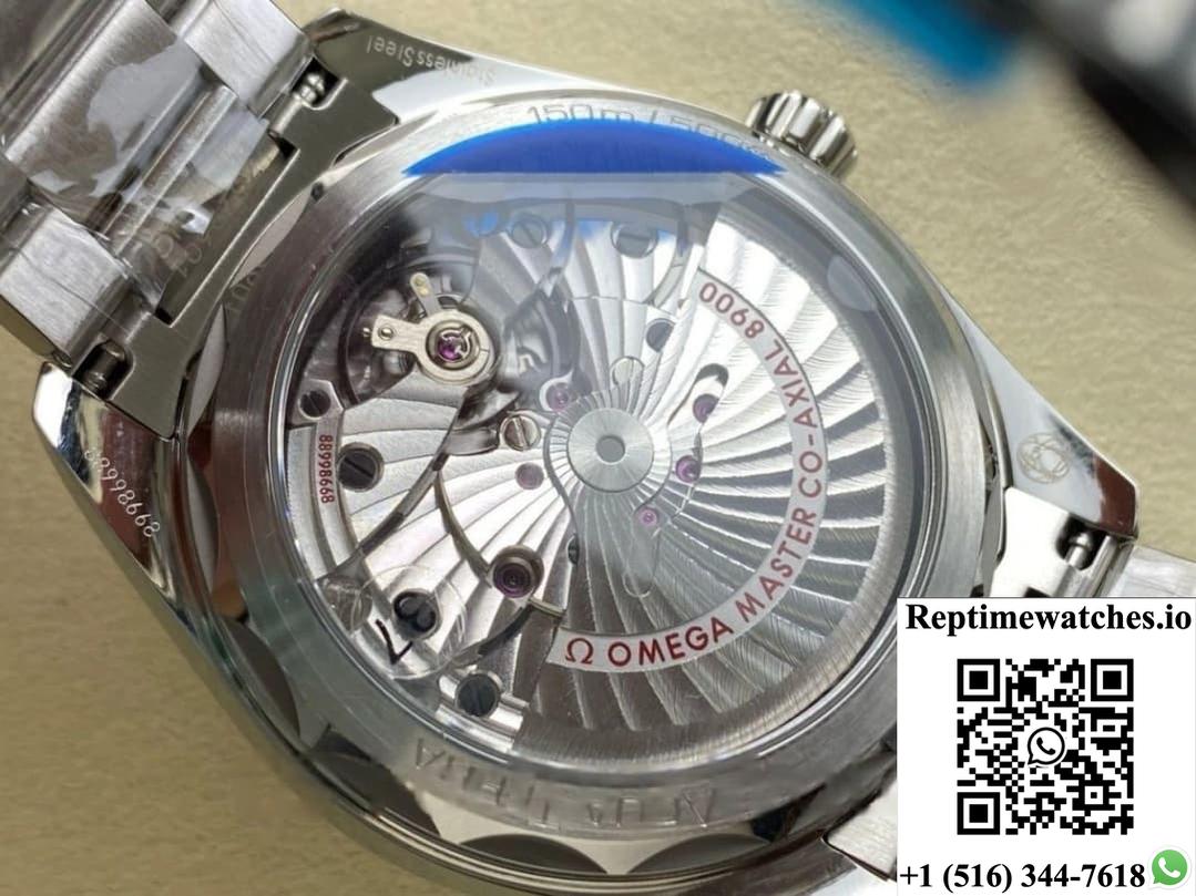 Omega Seamaster 220.10.41.21.01.002 VS Factory Date Display