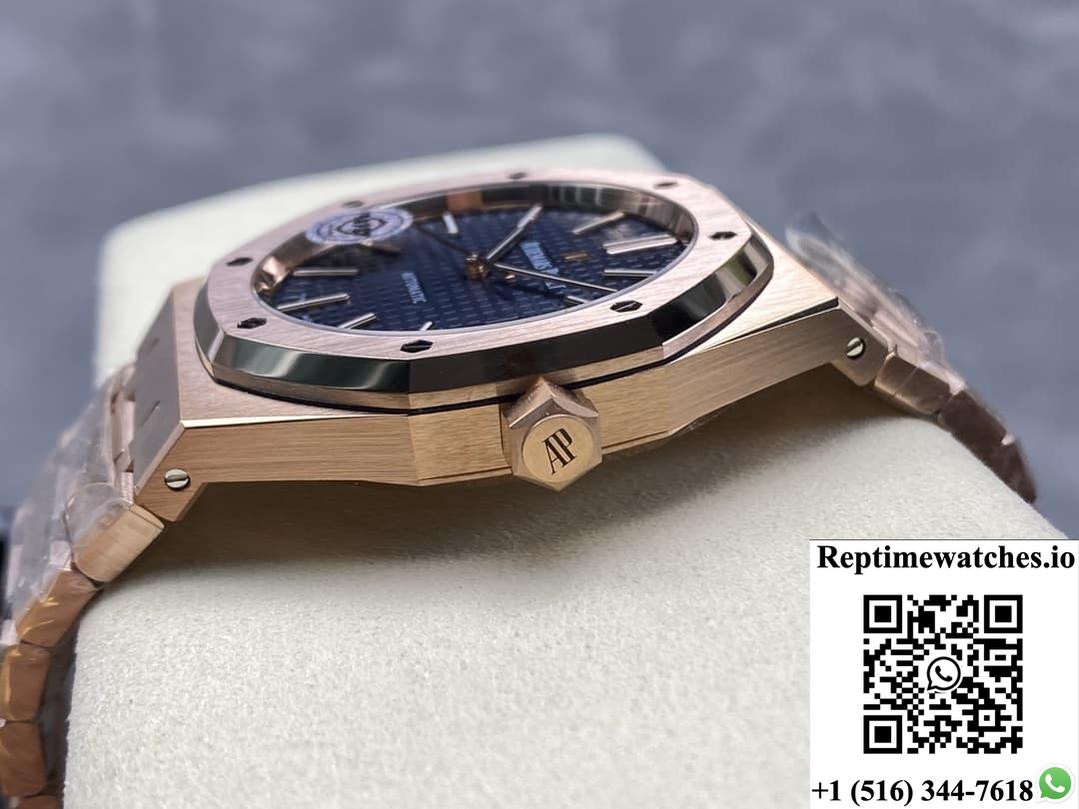 Audemars Piguet Royal Oak 15400OR.OO.1220OR.03 APS Factory Blue Dial