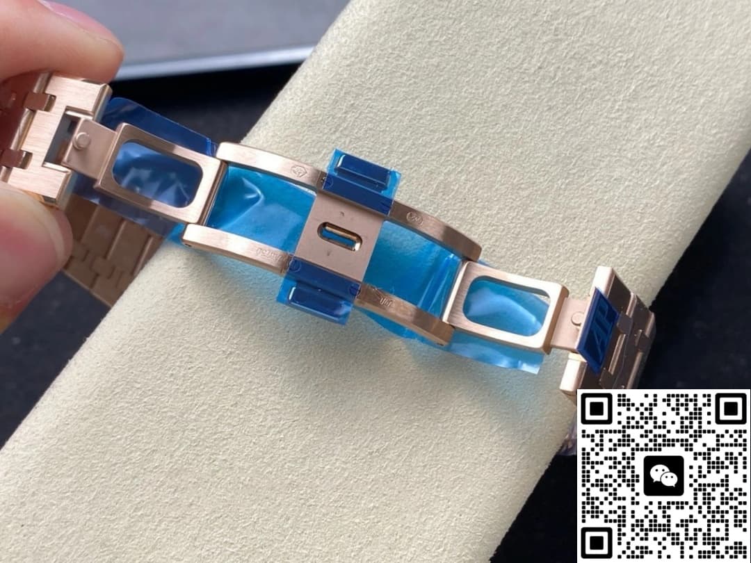 Audemars Piguet Royal Oak 26240OR.OO.1320OR.05 APS Factory Night blue dial