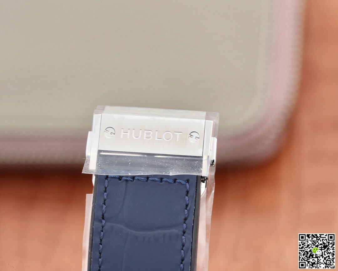 Hublot Classic Fusion 511.NX.7170.LR WWF Factory Blue Dial