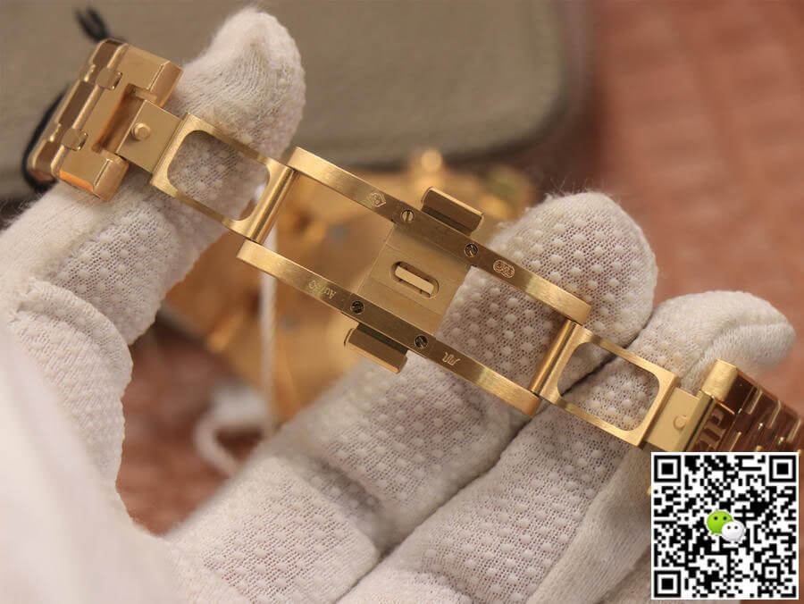 Audemars Piguet Royal Oak 26320BA.OO.1220BA.01 OM Factory Yellow Gold