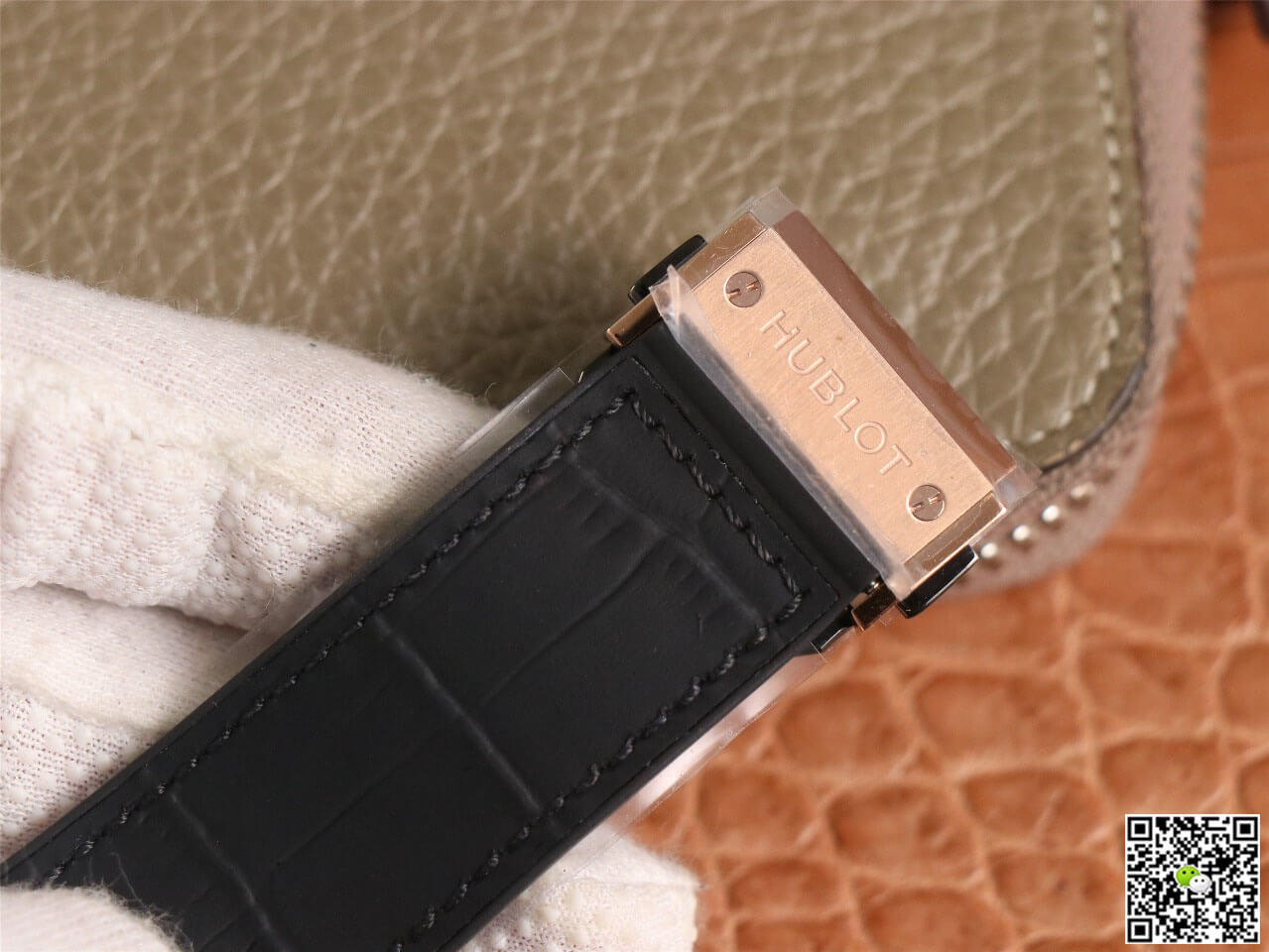 Hublot Classic Fusion 511.OX.1181.LR WWF Factory Rose Gold Black Dial