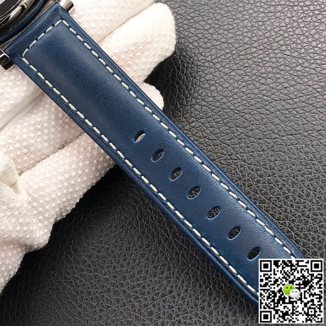Panerai Luminor 1950 PAM00688 VS Factory Blue Dial