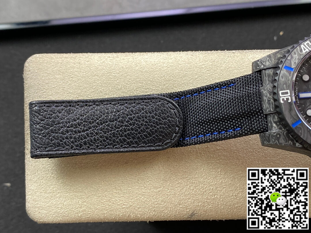 Rolex Submariner VS Factory Sea-Dweller Carbon Fiber Dial