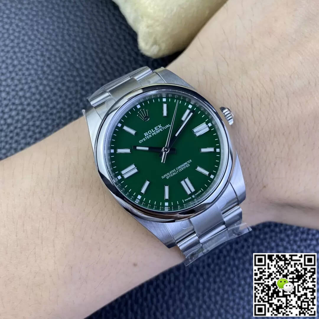 Rolex Oyster Perpetual M124300-0005 41MM Clean Factory Steel Strap