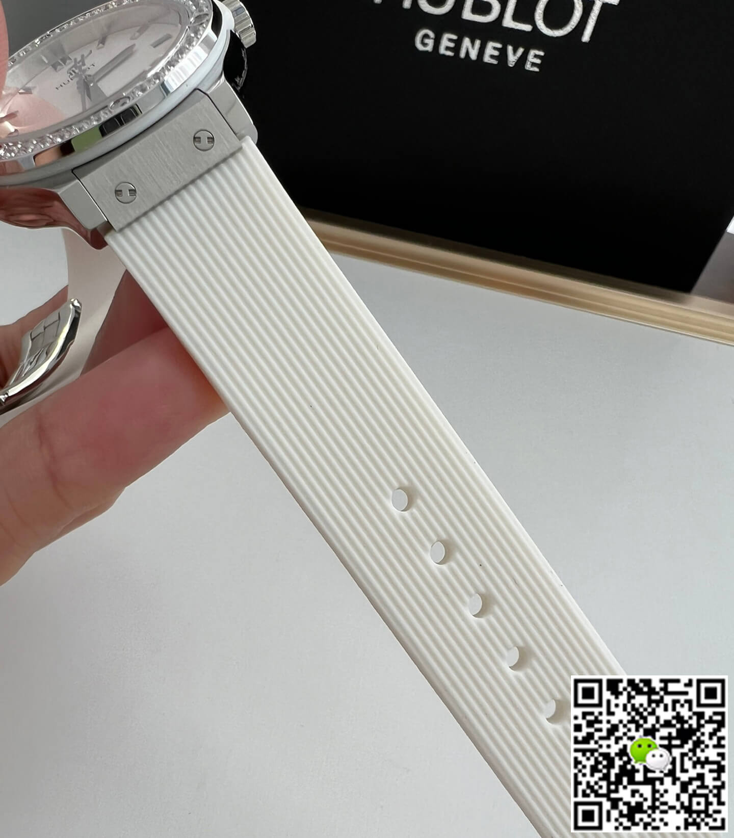Hublot Classic Fusion 582.NX.2610.RX.1204 33MM HB Factory White Dial