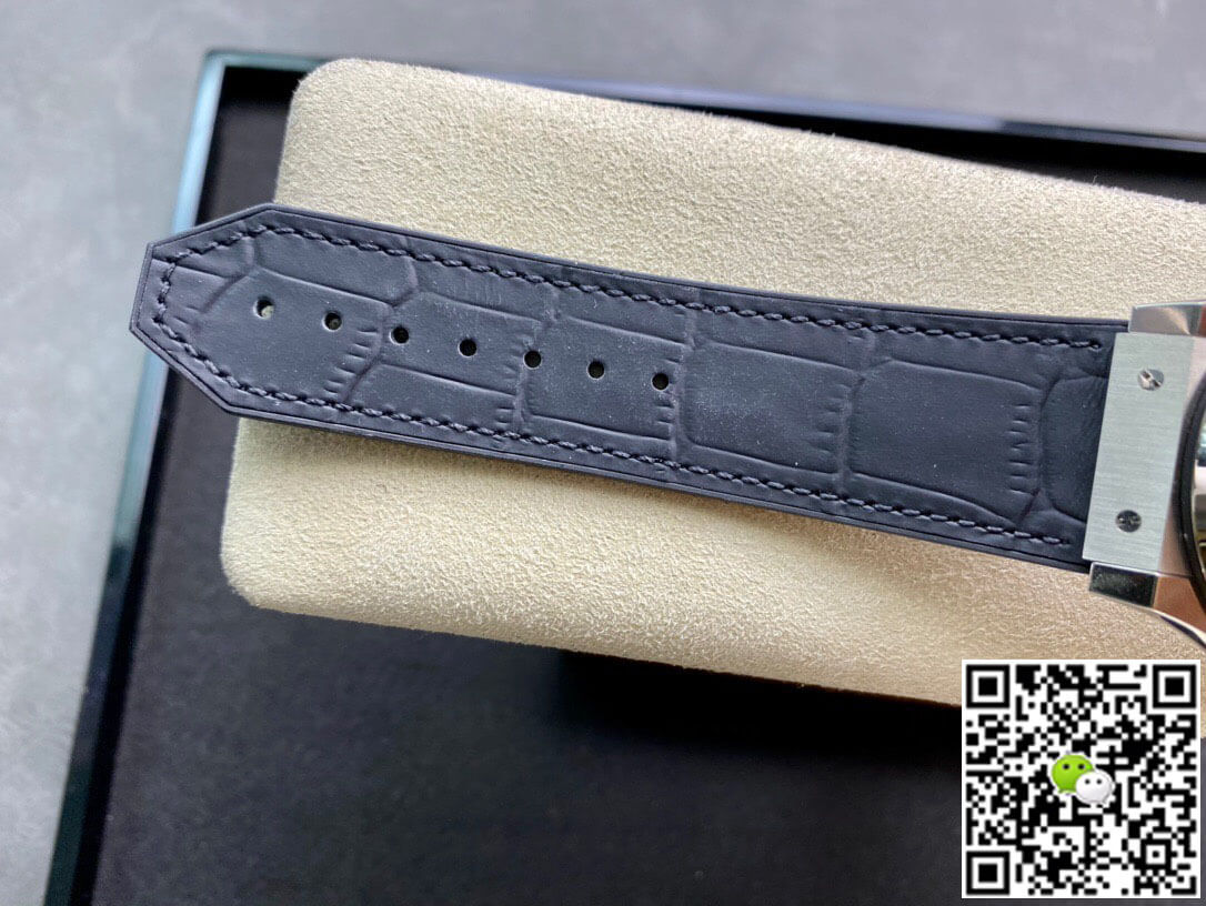 Hublot Classic Fusion 511.NX.1171.LR 42MM WWF Factory Black Strap